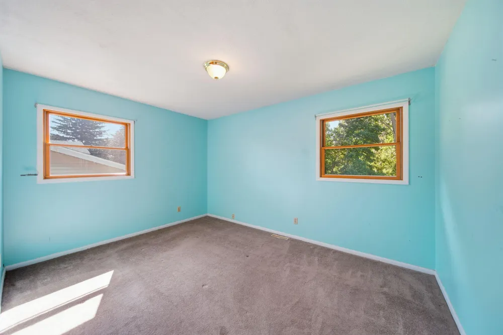 326 E Franklin Street Clinton, MI 49236