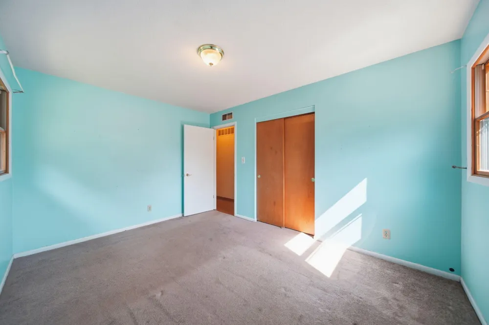326 E Franklin Street Clinton, MI 49236