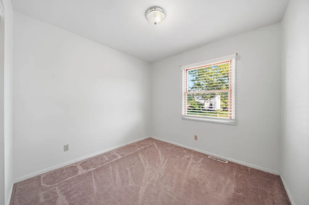 326 E Franklin Street Clinton, MI 49236