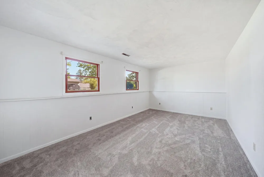 326 E Franklin Street Clinton, MI 49236