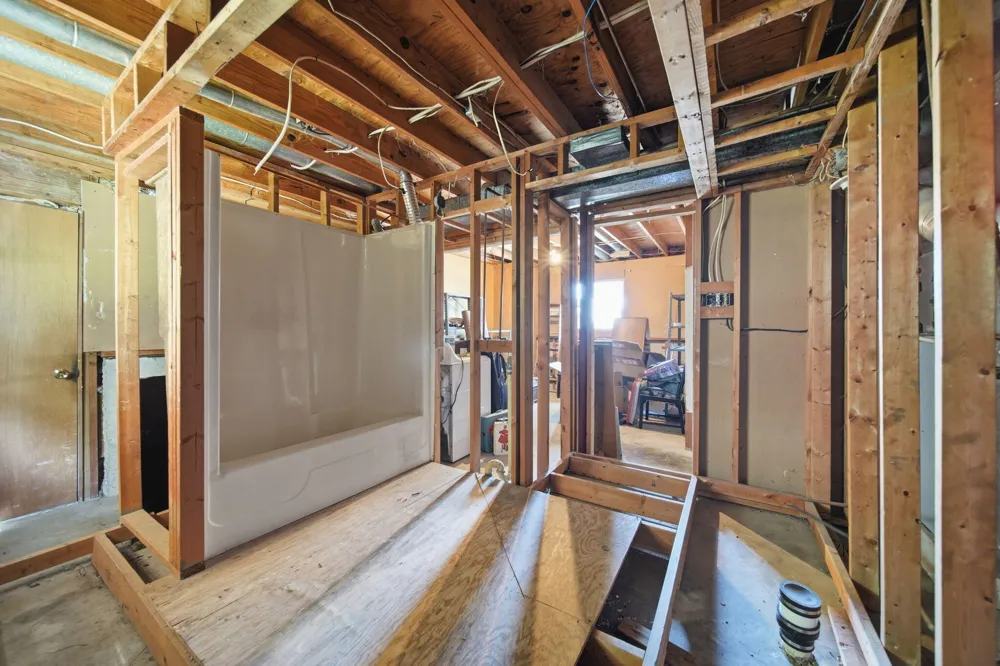 326 E Franklin Street Clinton, MI 49236