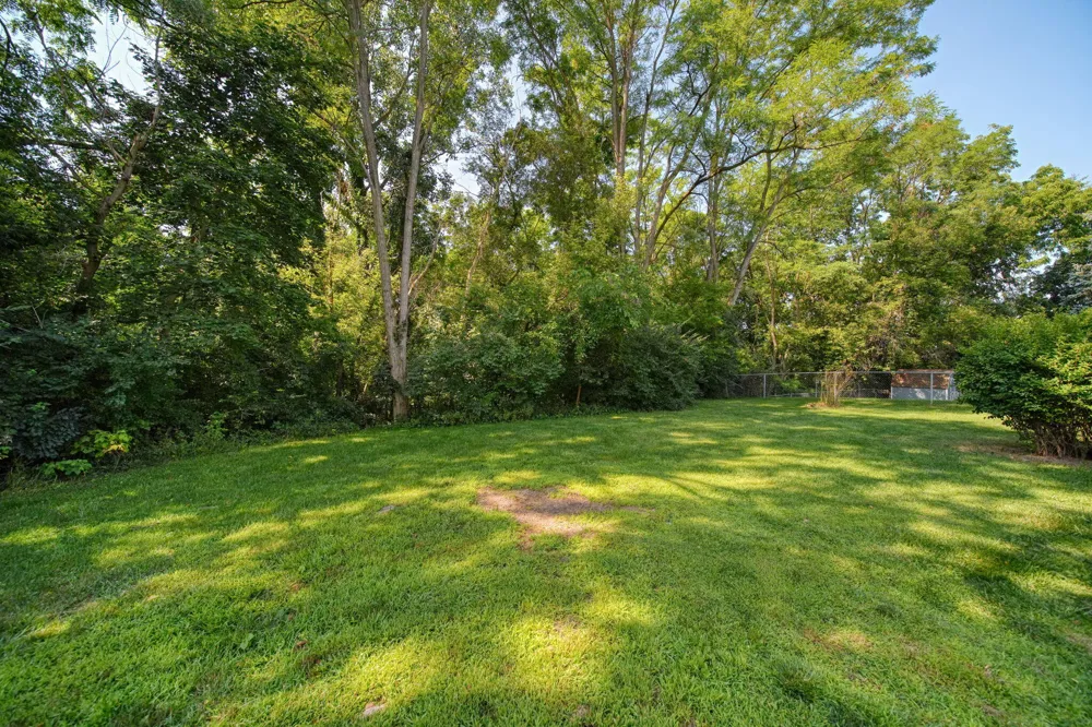 326 E Franklin Street Clinton, MI 49236