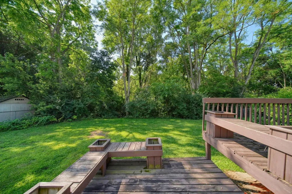 326 E Franklin Street Clinton, MI 49236