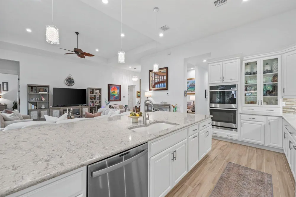 9368 CANTAL CIRCLE E Parkland, FL 33076