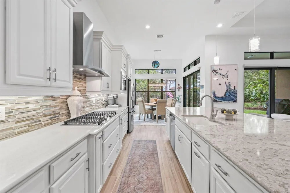 9368 CANTAL CIRCLE E Parkland, FL 33076