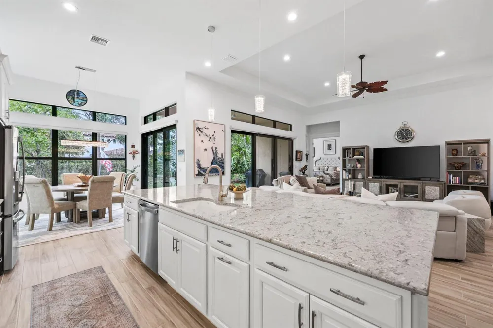 9368 CANTAL CIRCLE E Parkland, FL 33076
