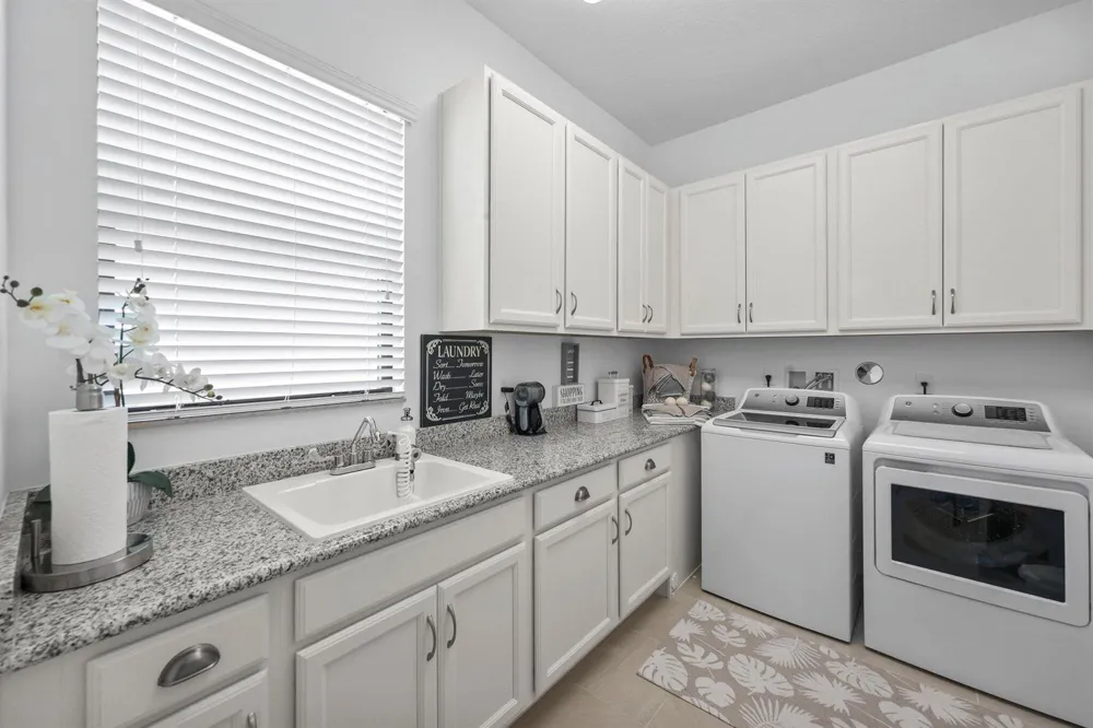 9368 CANTAL CIRCLE E Parkland, FL 33076