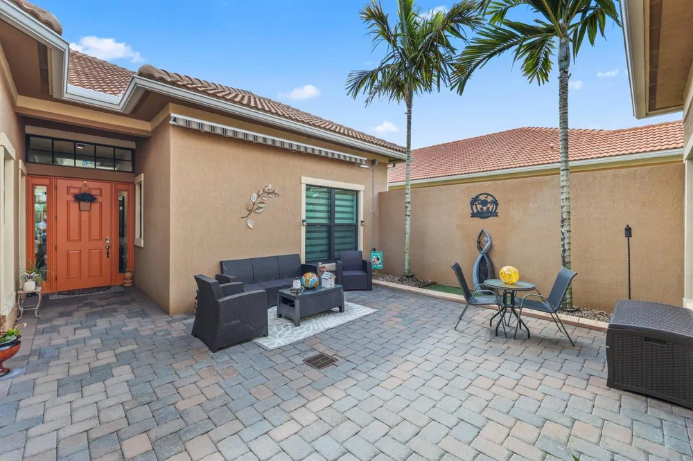9368 CANTAL CIRCLE E Parkland, FL 33076