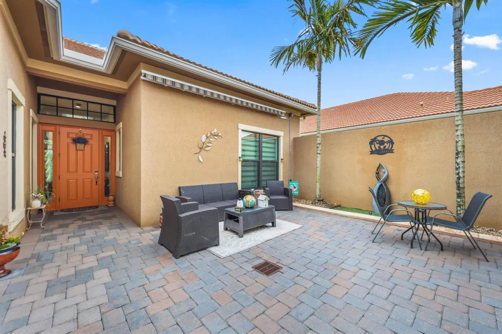 9368 CANTAL CIRCLE E Parkland, FL 33076