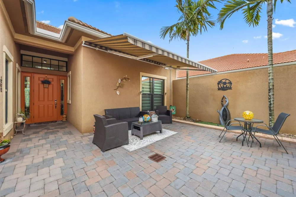 9368 CANTAL CIRCLE E Parkland, FL 33076