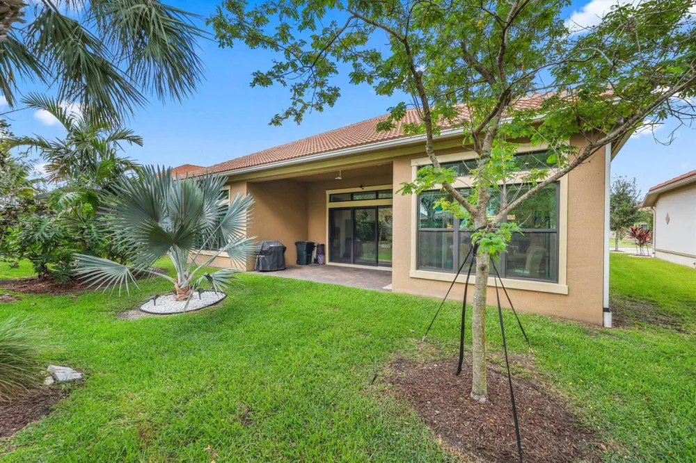 9368 CANTAL CIRCLE E Parkland, FL 33076