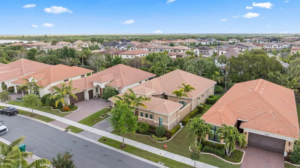9368 CANTAL CIRCLE E Parkland, FL 33076