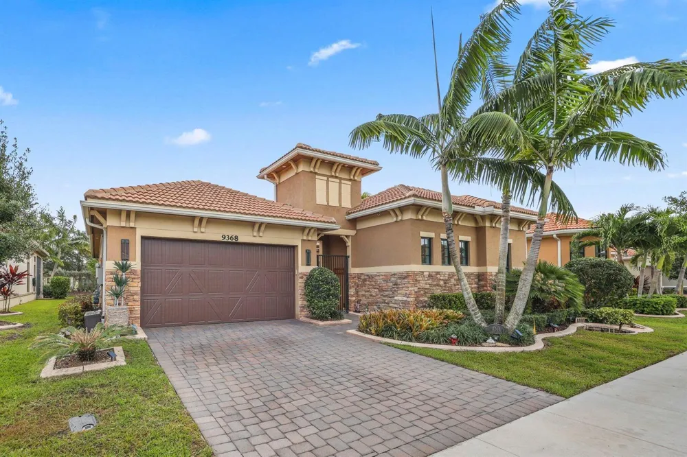 9368 CANTAL CIRCLE E Parkland, FL 33076