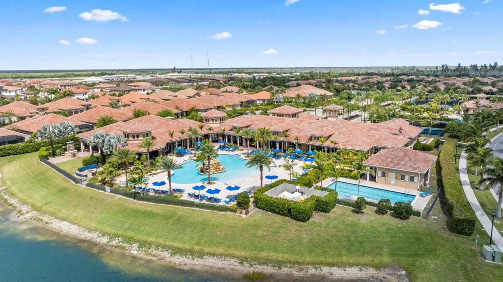 9368 CANTAL CIRCLE E Parkland, FL 33076