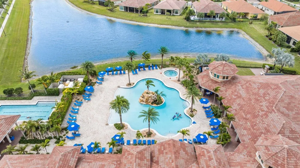 9368 CANTAL CIRCLE E Parkland, FL 33076