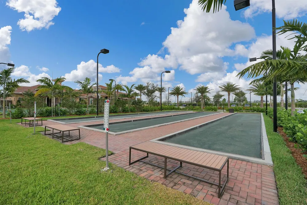 9368 CANTAL CIRCLE E Parkland, FL 33076