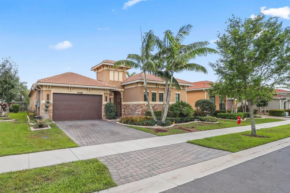 9368 CANTAL CIRCLE E Parkland, FL 33076