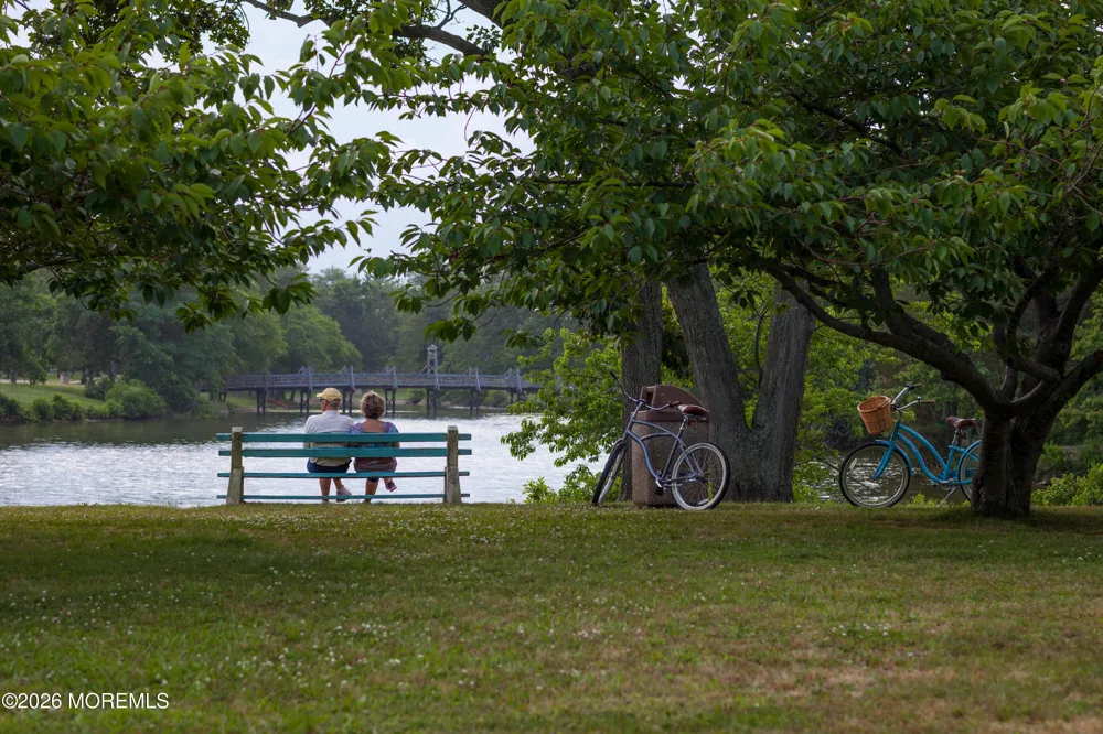 2015 5th Avenue Spring Lake, NJ 07762