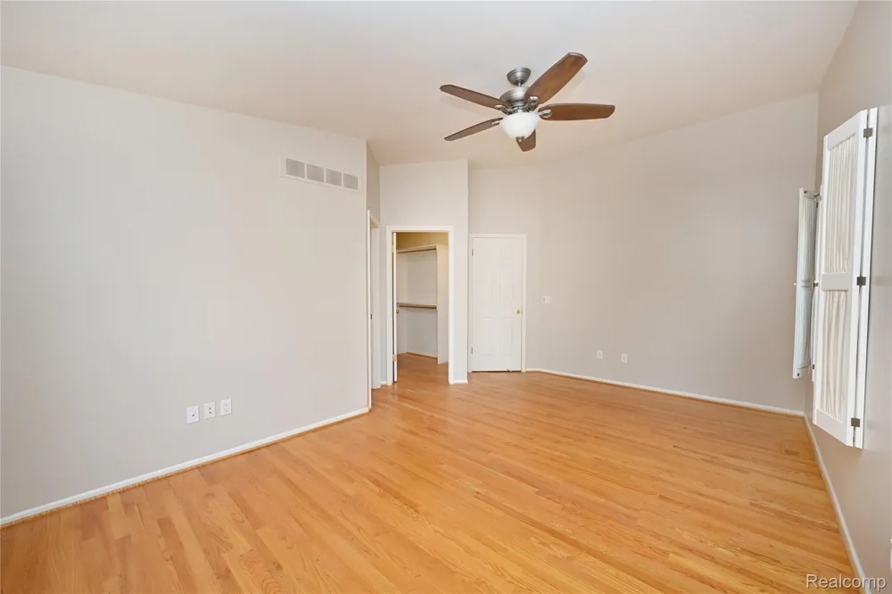 7274 Westchester Road #8 West Bloomfield Charter Township, MI 48322
