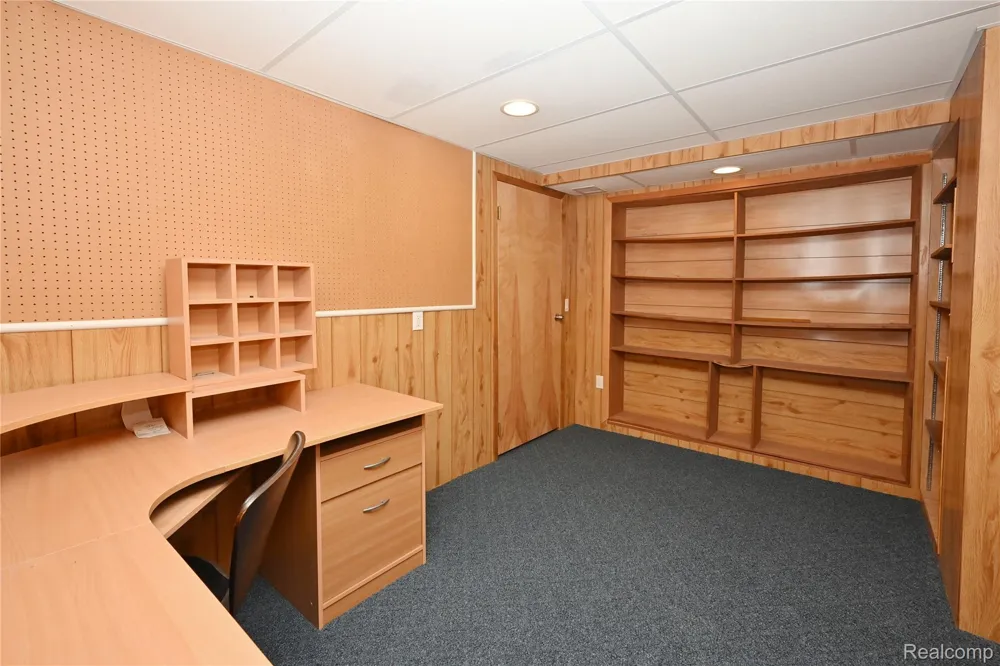 7274 Westchester Road #8 West Bloomfield Charter Township, MI 48322