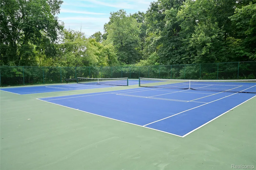 7274 Westchester Road #8 West Bloomfield Charter Township, MI 48322