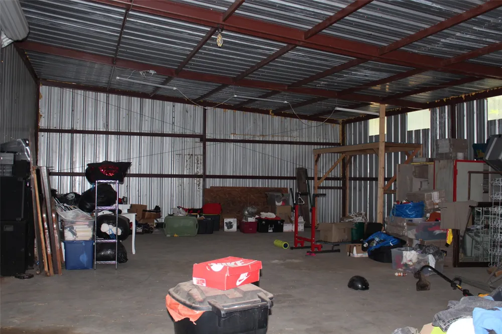 461 S 9th Avenue Munday, TX 76371