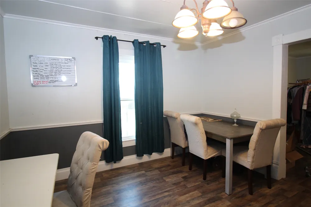 461 S 9th Avenue Munday, TX 76371