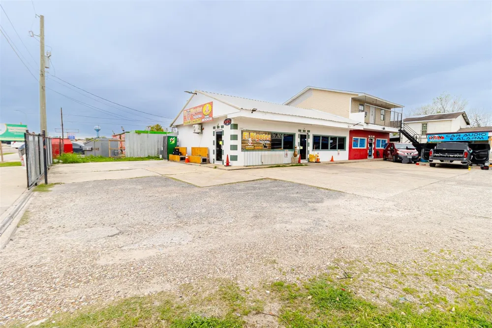 1137 Freeport Street Houston, TX 77015