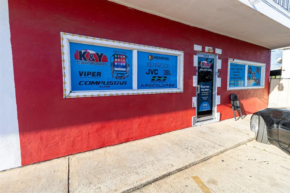 1137 Freeport Street Houston, TX 77015