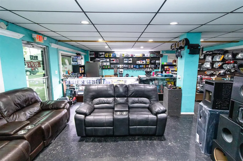 1137 Freeport Street Houston, TX 77015