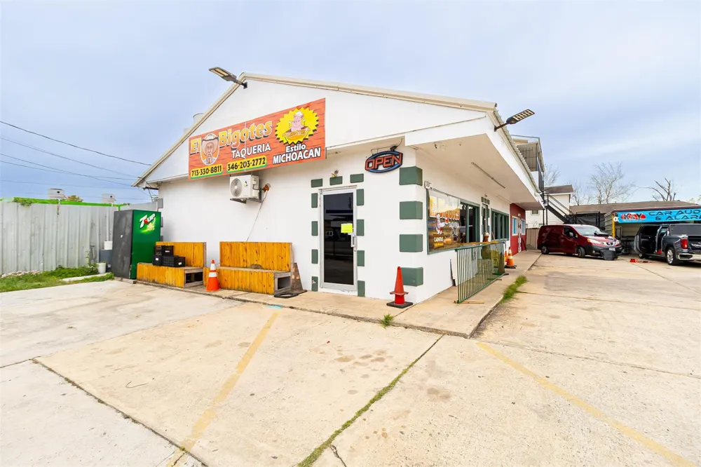 1137 Freeport Street Houston, TX 77015