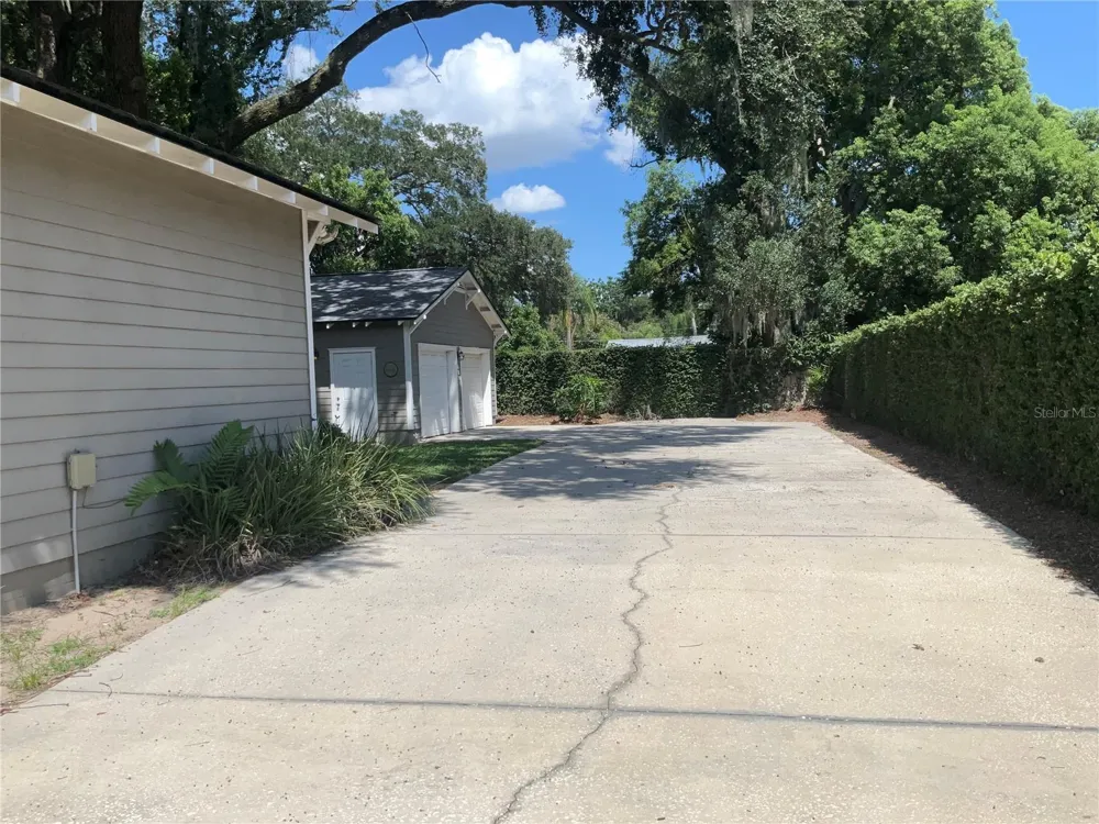 3613 S SUMMERLIN AVENUE Orlando, FL 32806