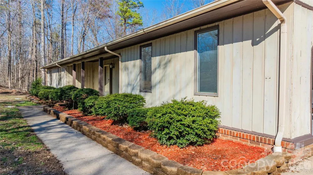 682 Cecil Street Thomasville, NC 27360
