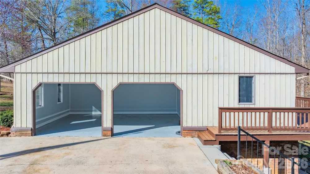 682 Cecil Street Thomasville, NC 27360