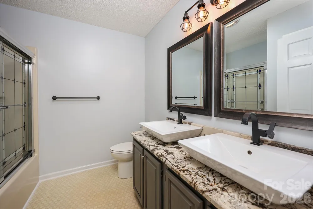 682 Cecil Street Thomasville, NC 27360