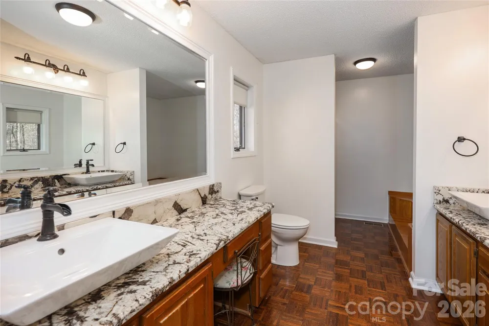 682 Cecil Street Thomasville, NC 27360