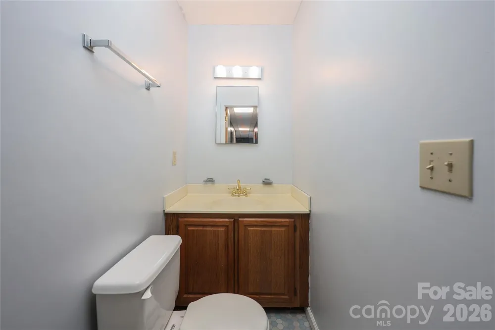 682 Cecil Street Thomasville, NC 27360