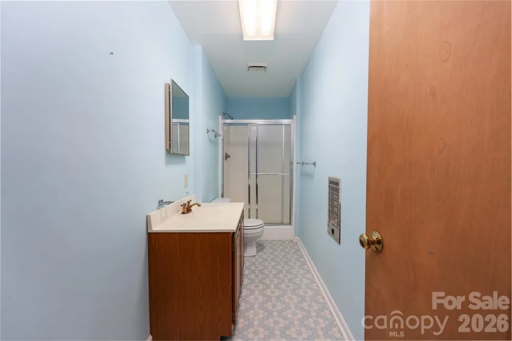 682 Cecil Street Thomasville, NC 27360