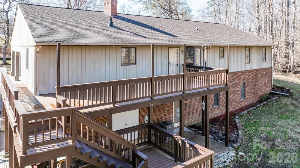 682 Cecil Street Thomasville, NC 27360