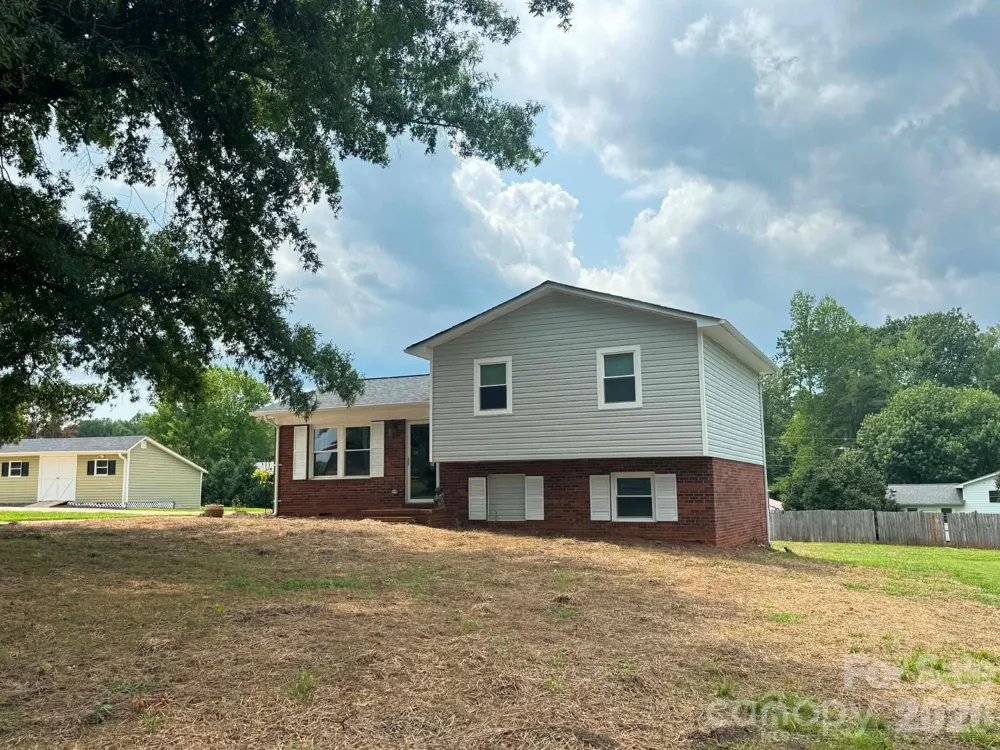 115 Robert Drive State Road, NC 28676