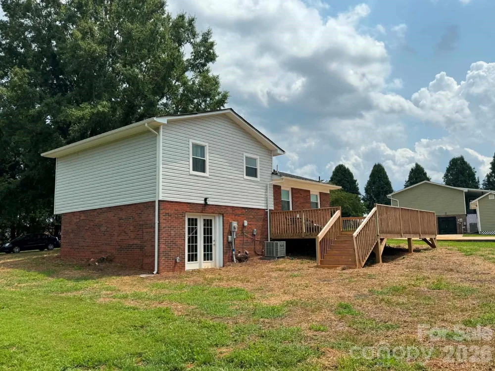115 Robert Drive State Road, NC 28676