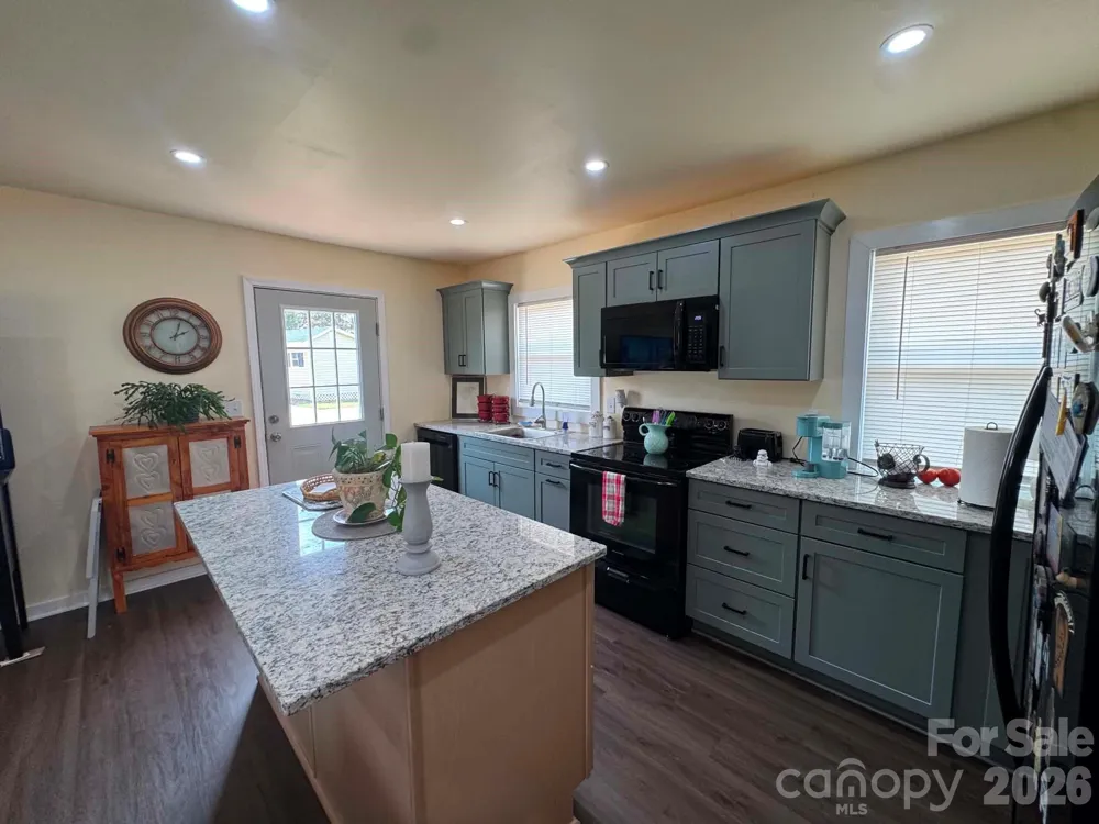 115 Robert Drive State Road, NC 28676