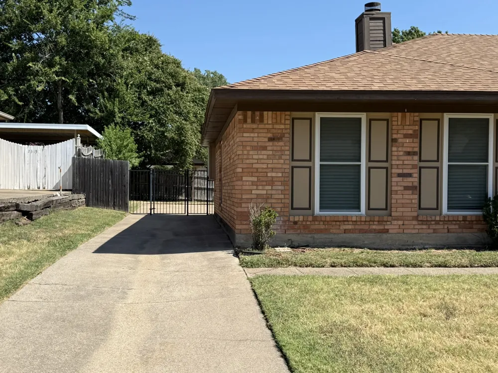 2317 Aquaduct Drive Bedford, TX 76022