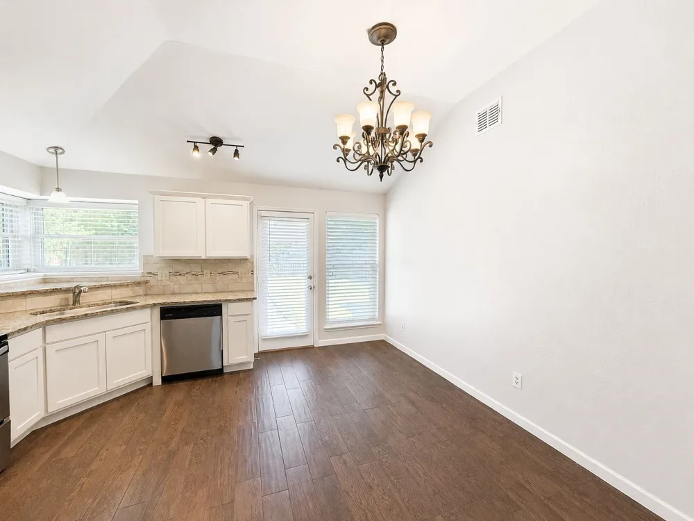 2317 Aquaduct Drive Bedford, TX 76022
