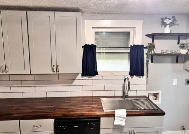 4619 Parrish Road Haltom City, TX 76117