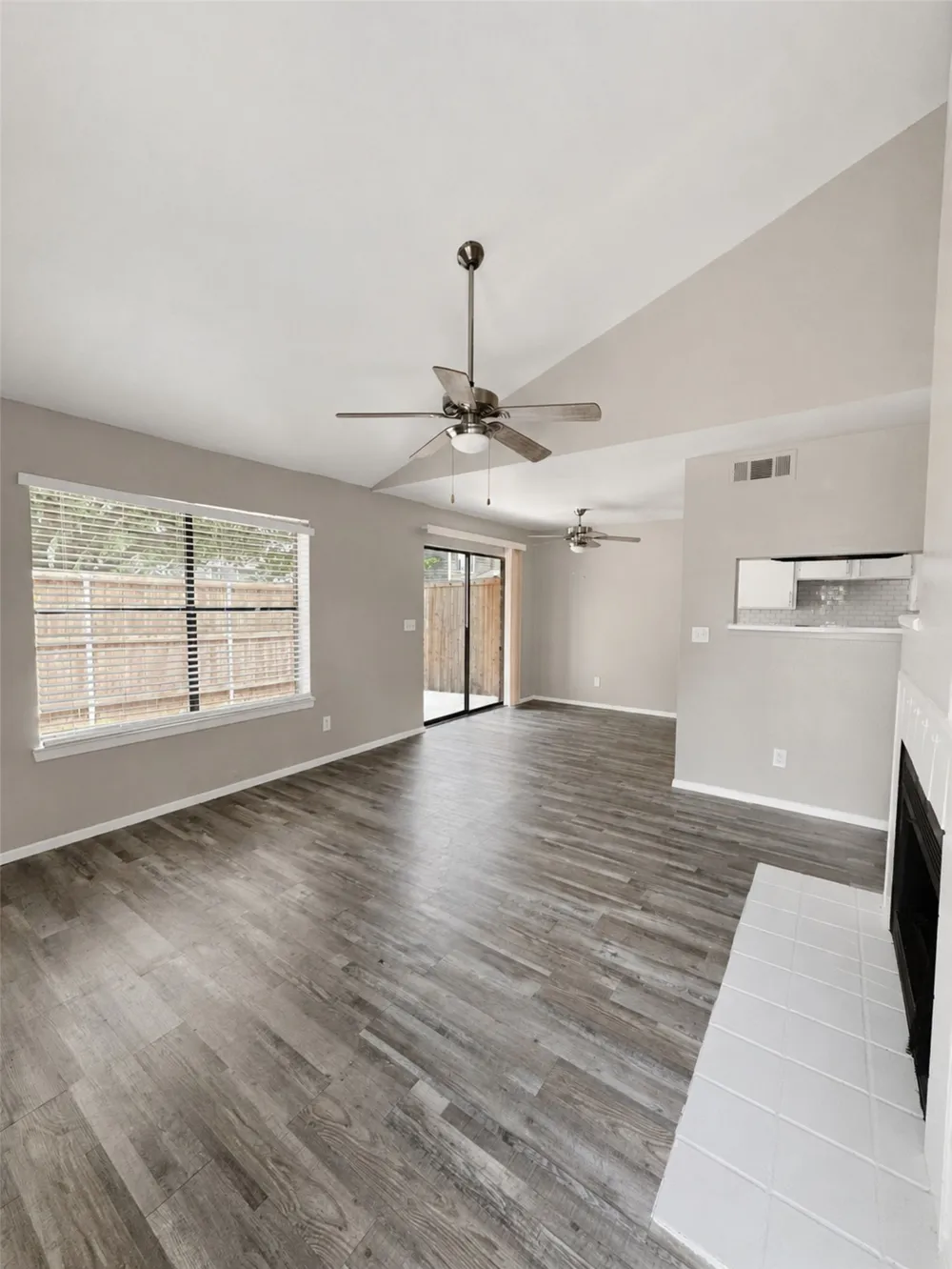 1122 Millview Drive #303 Arlington, TX 76012