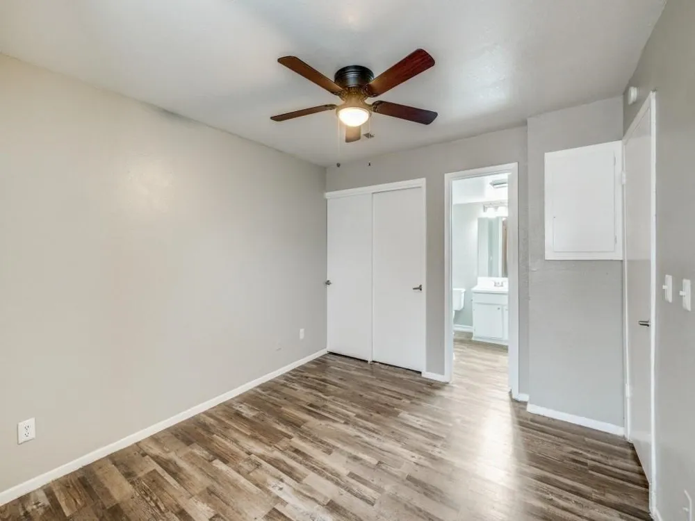 1122 Millview Drive #303 Arlington, TX 76012