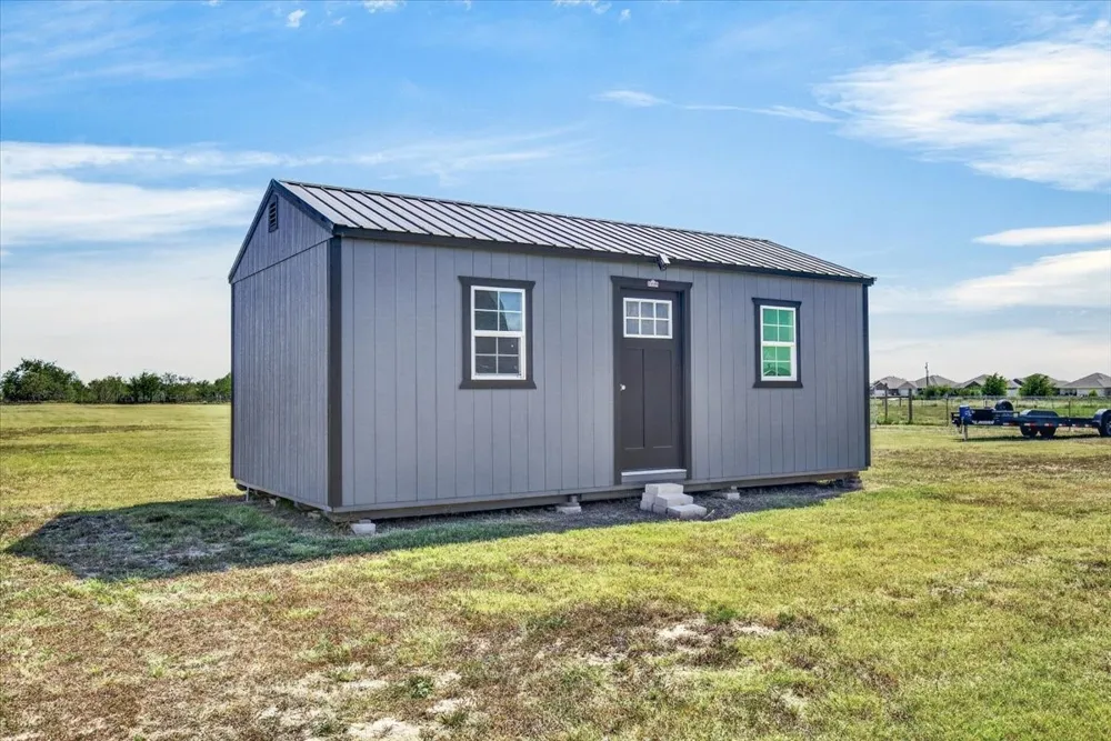 18244 County Road 4001 Mabank, TX 75147