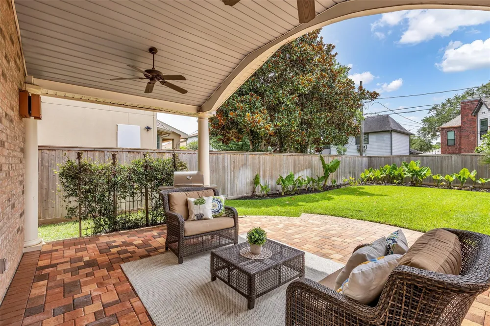 5007 Beech Street Bellaire, TX 77401