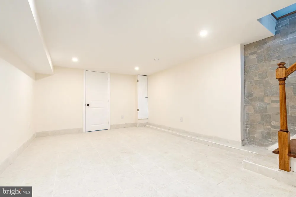 2965 JANNEY STREET Philadelphia, PA 19134